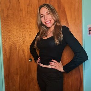 Semi Cropped Long Sleeve top